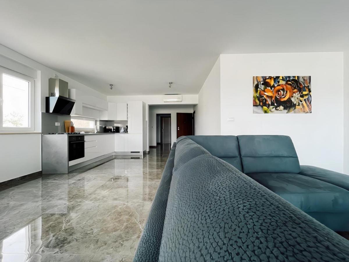 Seascape Deluxe Residence Pjescana Uvala Esterno foto