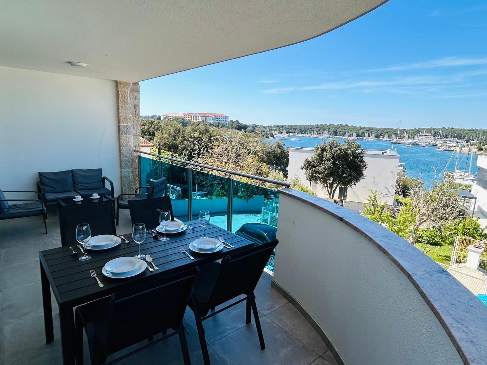 Seascape Deluxe Residence Pjescana Uvala Esterno foto